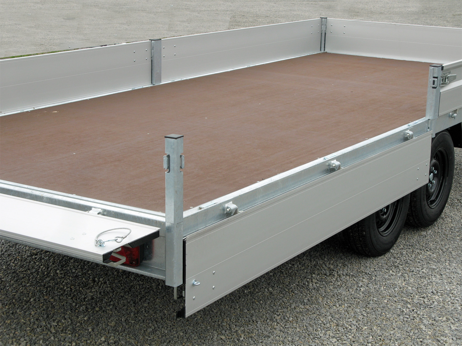 Hapert Azure H-2 - 3500 - 6050 x 2000 Parabelfederung – 100 km/h – Bild 7