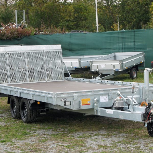 Hapert Indigo HT-2 - 3500 - 4550 x 2000 Kipphydraulik, Parabelfederung, Reling, Rampe