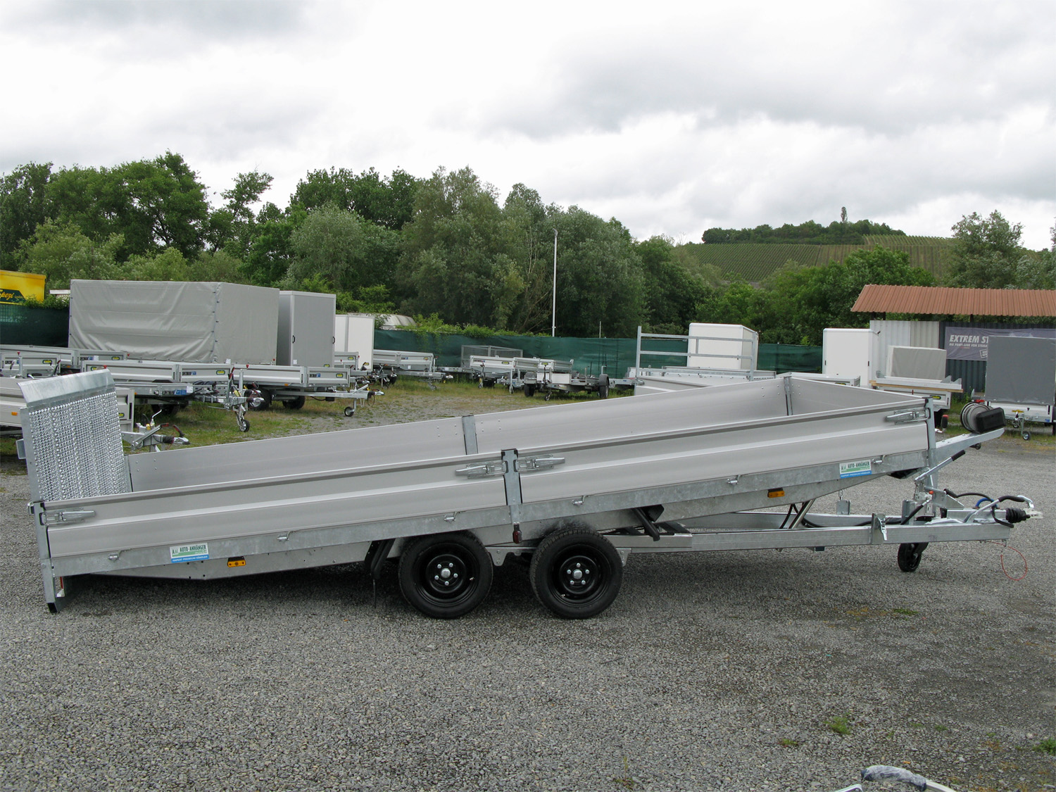 Hapert Indigo HT-2 - 3500 - 5050 x 2210 Kipphydraulik, Parabelfederung, Rampe – Bild 14