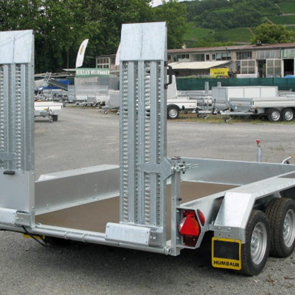 Humbaur HS353016 - 12 Zurringe, Stahlrampen stehend