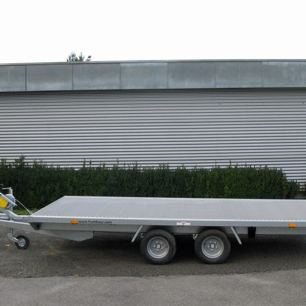 Humbaur Universal 3000 Seilwinde, Auffahrbohlen u Aluboden