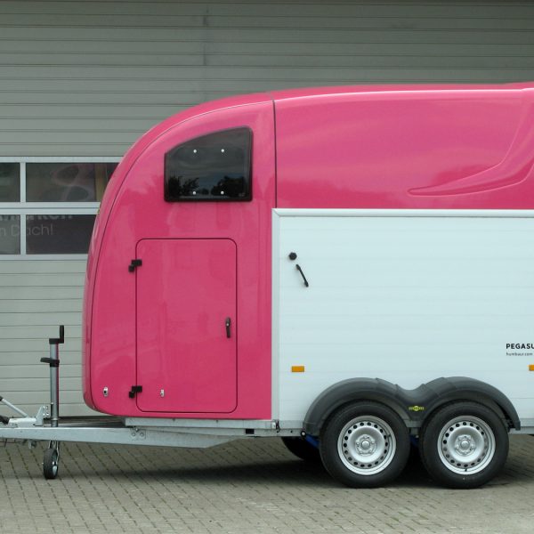 Humbaur Pegasus 2700 S Alu PLUS Schwenk-Drehtüre | Panoramadach | Aerodynamischer Poly-Aluaufbau