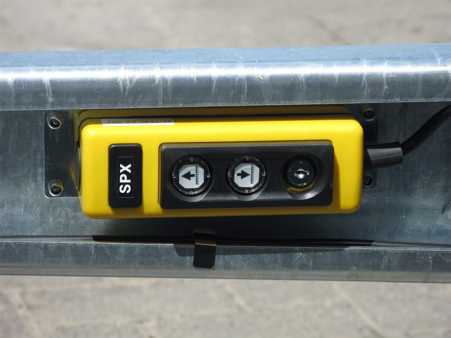 Saris K3 356 184 3500 2 HD E Profi Heavy Duty Rampen, Stützen, Nothandpumpe – Bild 2