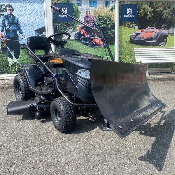 BLACK EDITION Rasentraktor PRO 228/108 Twin HS mit Winterpaket 120 Plus